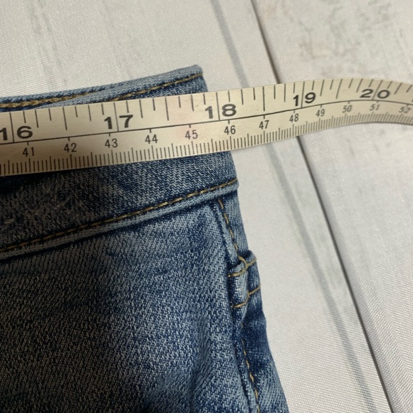 KUT from the Kloth Amy Crop Straight leg Jeans. Size 14. - Picture 7 of 9